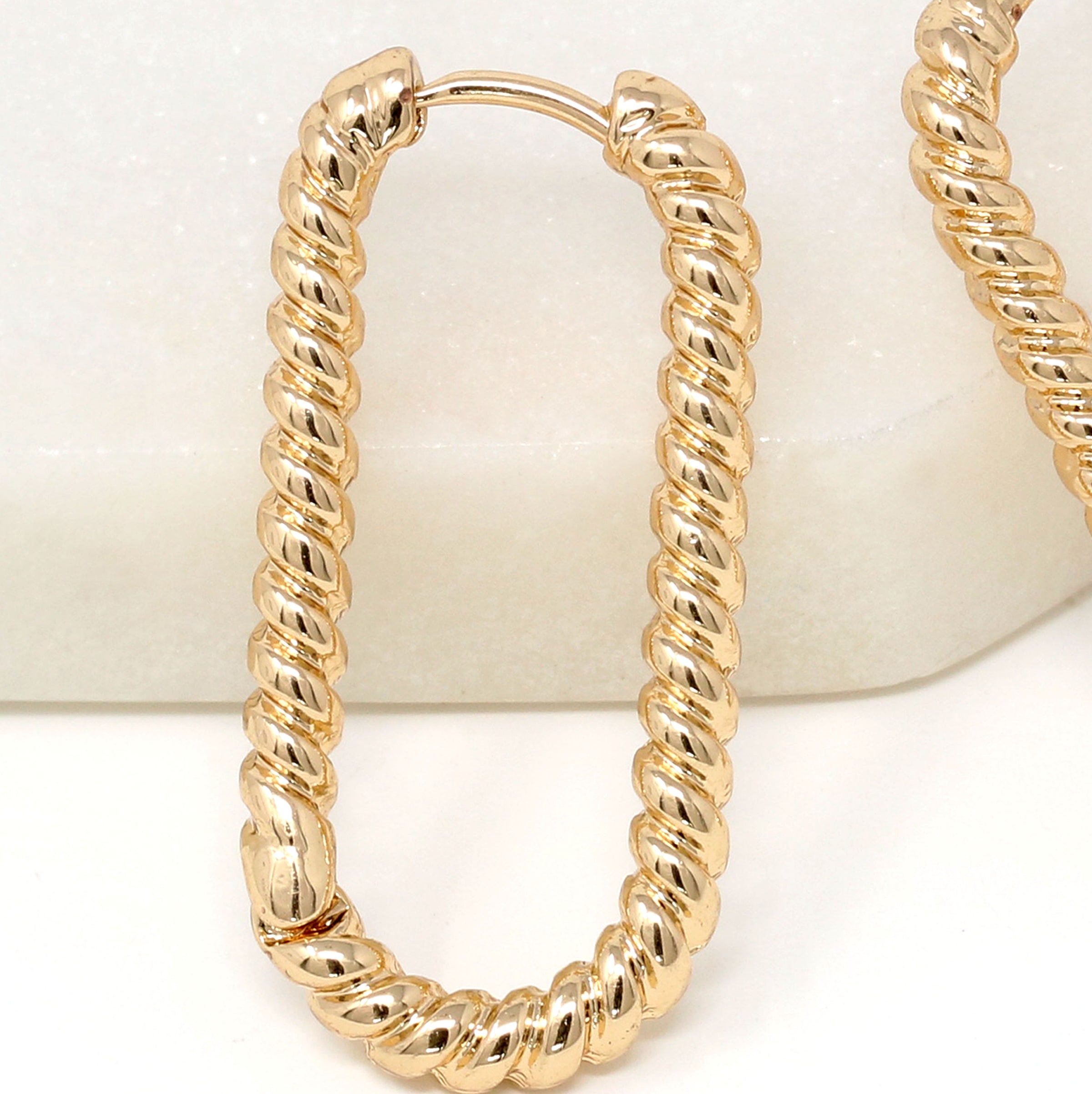 Twist Oval Huggie Earring