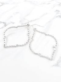 Quatrefoil Lightweight Metal Drop Earrings,