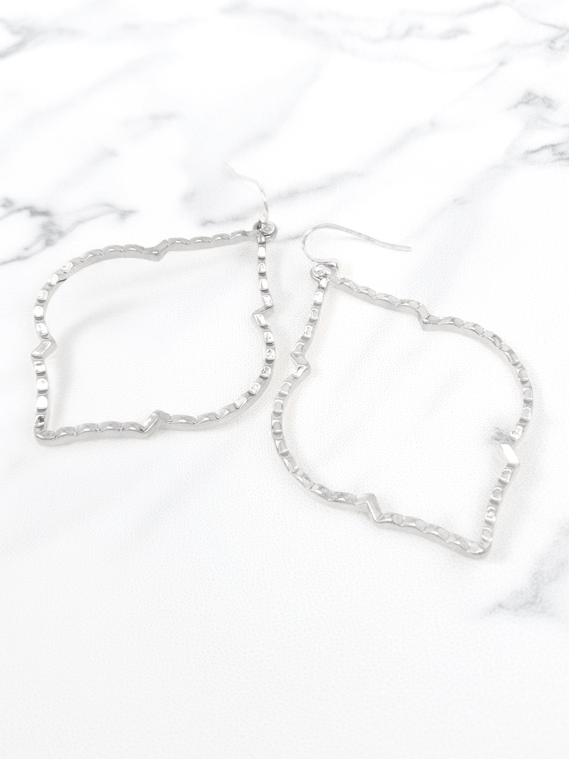 Quatrefoil Lightweight Metal Drop Earrings,