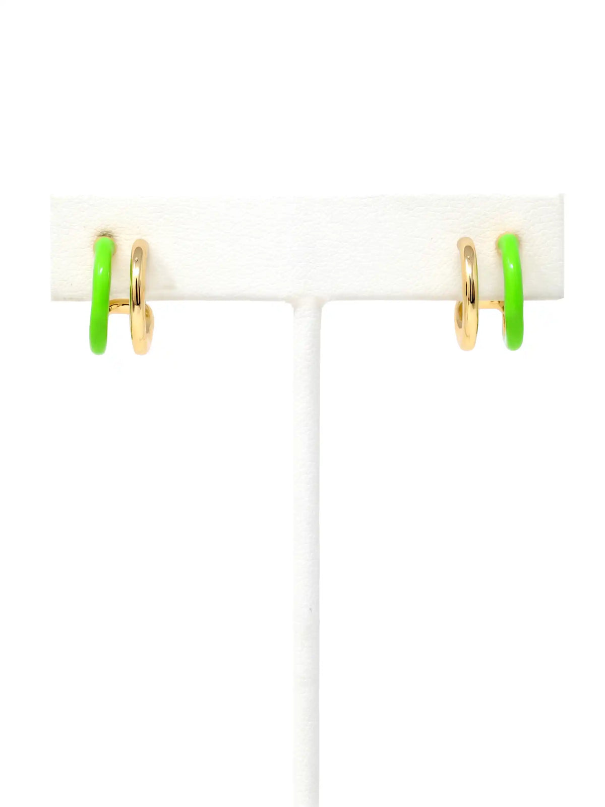 Gold-plated double hoop earrings with vibrant neon-colored accents in neon green featuring a modern 15mm design.