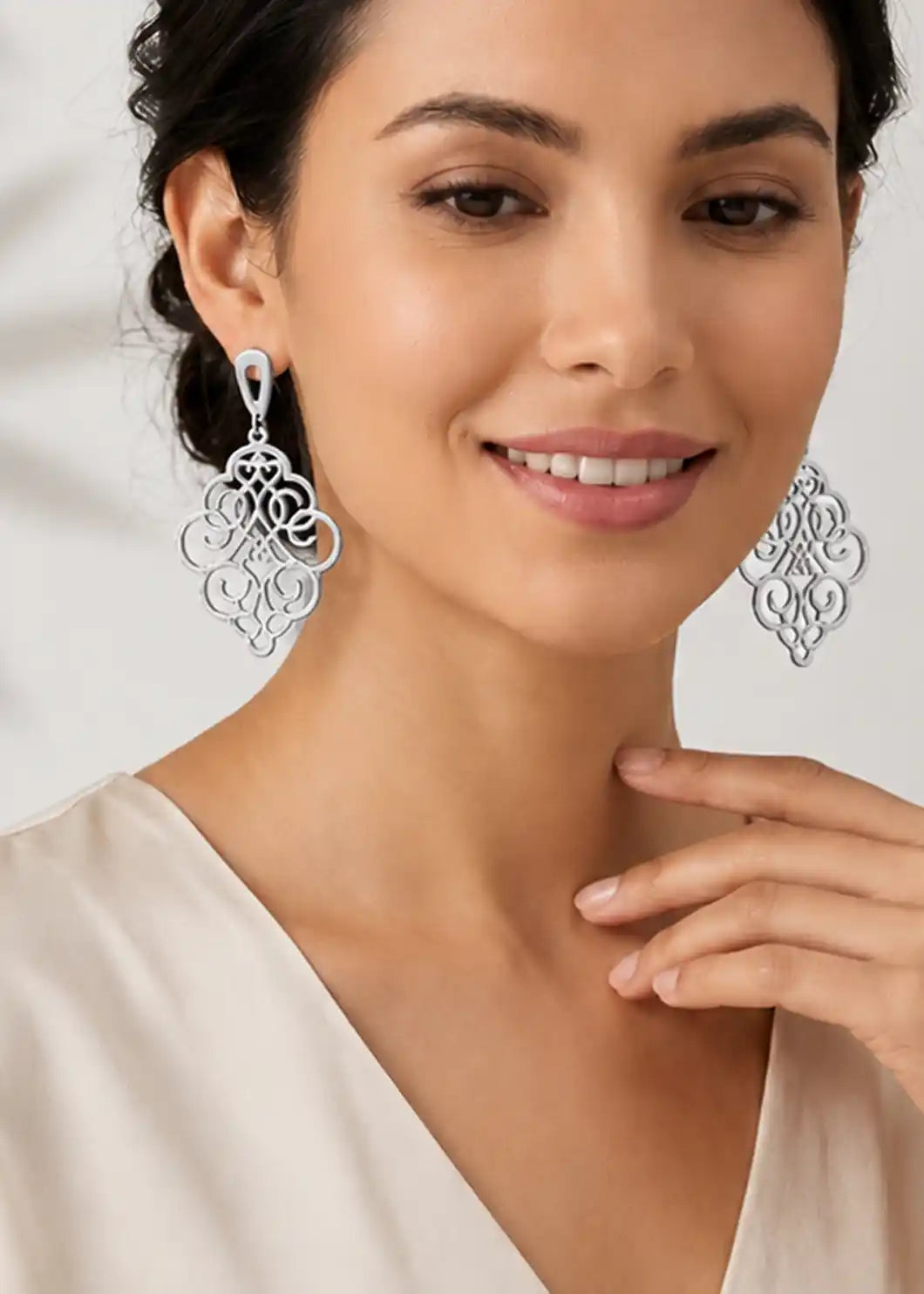 Elegant Filigree Teardrop Earrings