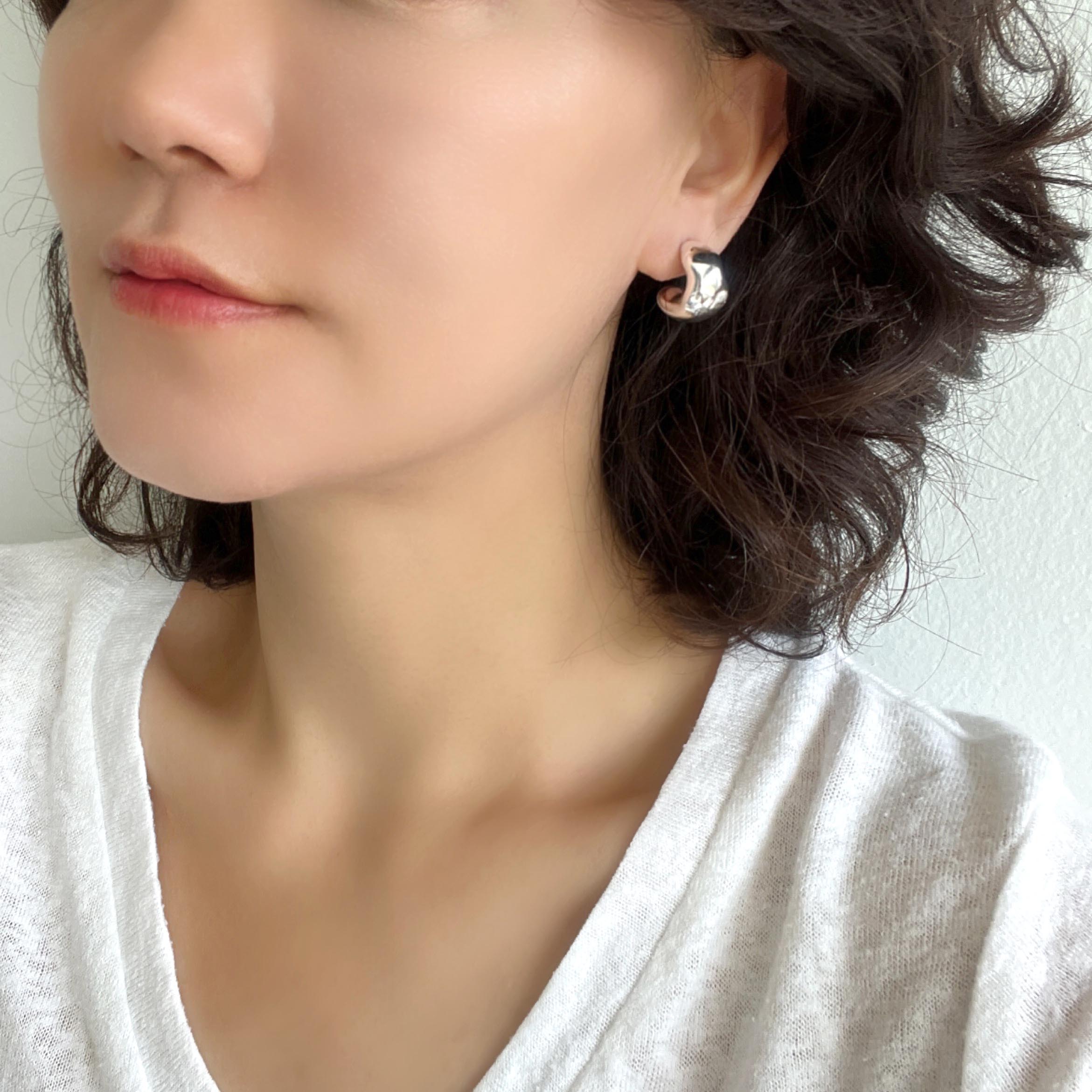 ★MIDNIGHT MOMENT.★ bold hoop earring silver Designer fashion, Seoul-fully created | W Concept