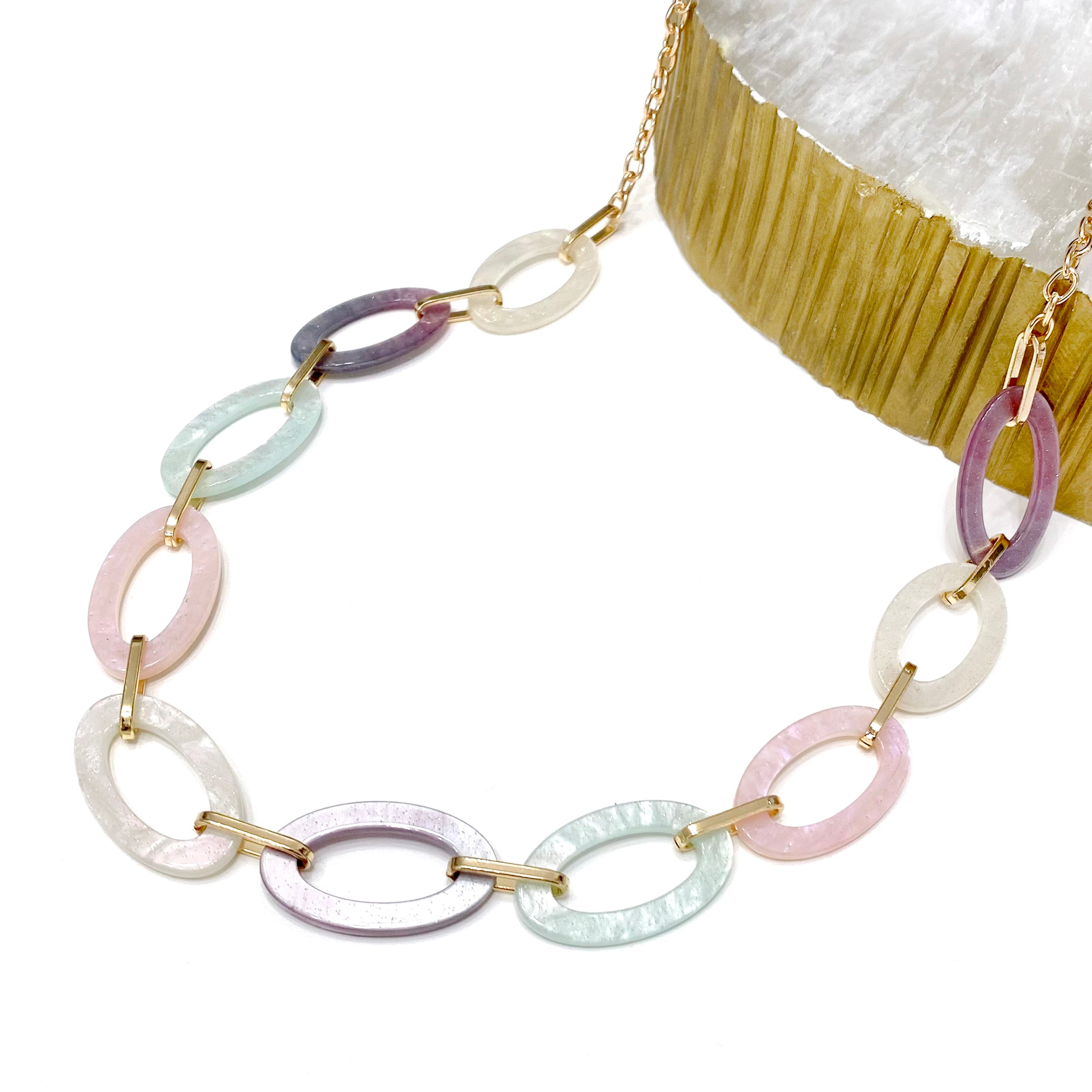 Lightweight Resin Linked Long Necklace